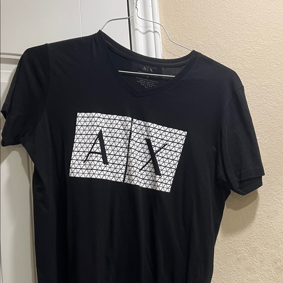 Armani Exchange Black Graphic V-Neck Tee - Picture 1 of 1